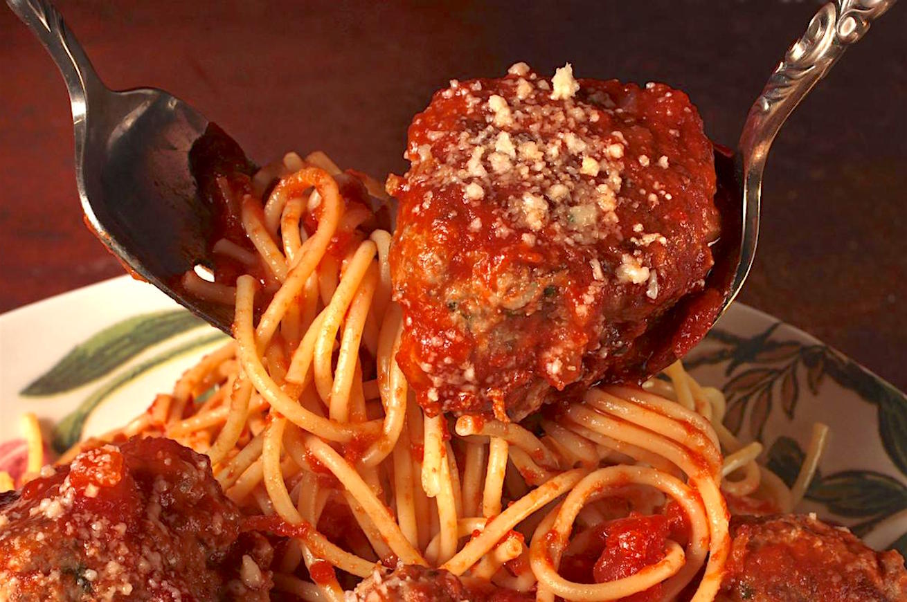spaghetti and meatball