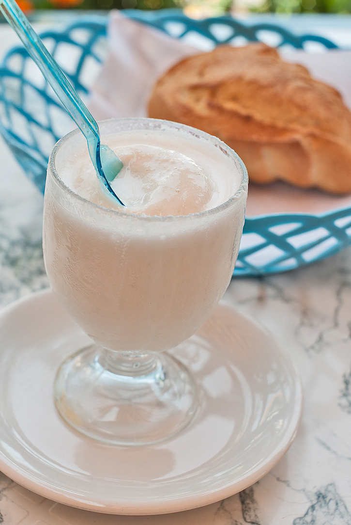 Granita mandorla Bar La Timpa Santa Maria la Scala