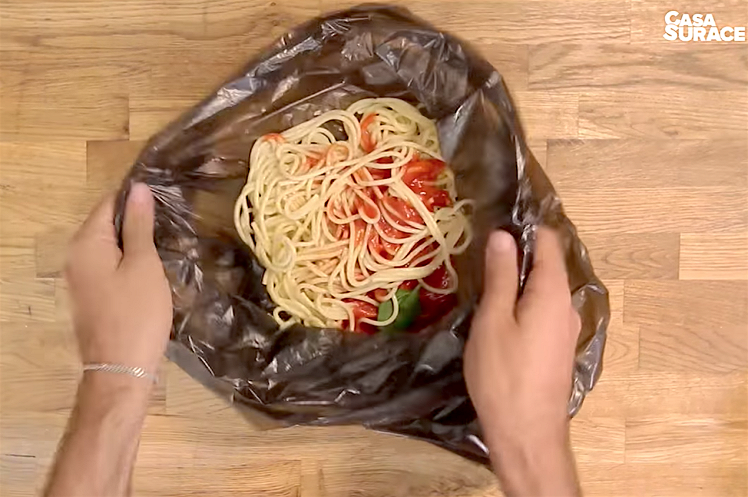 Come si preparano gli spaghetti: Casa Surace vs. Tasty