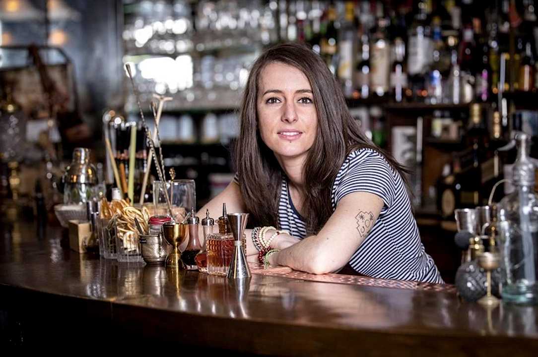 Il bartender migliore del mondo è giovane, di Parigi, soprattutto donna
