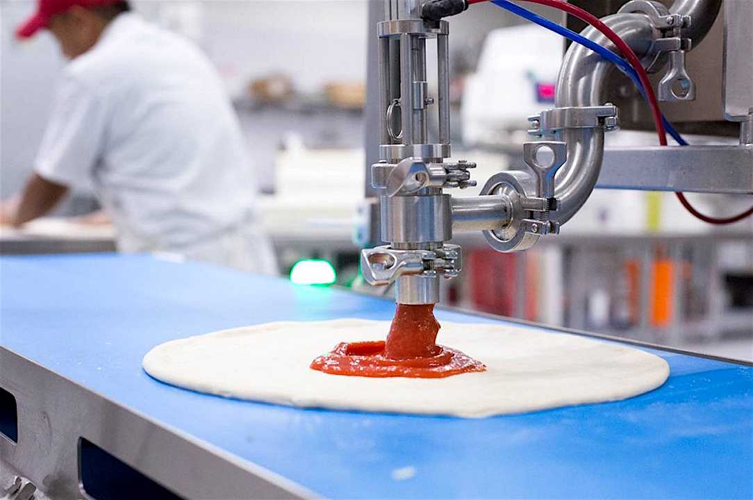 Ho visto il futuro della pizza, era fatta da un robot