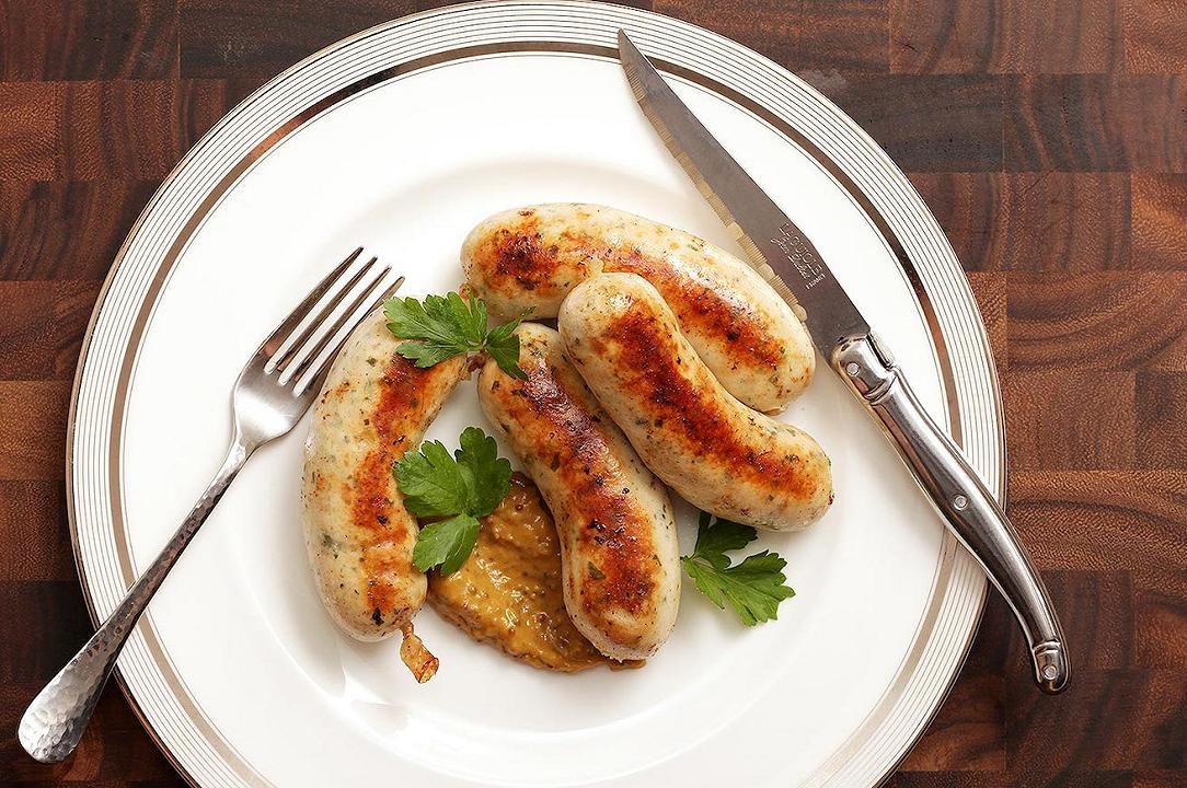 https://images.dissapore.com/wp-content/uploads/2017/02/weisswurst-germania.jpg?width=1280&height=720&quality=75