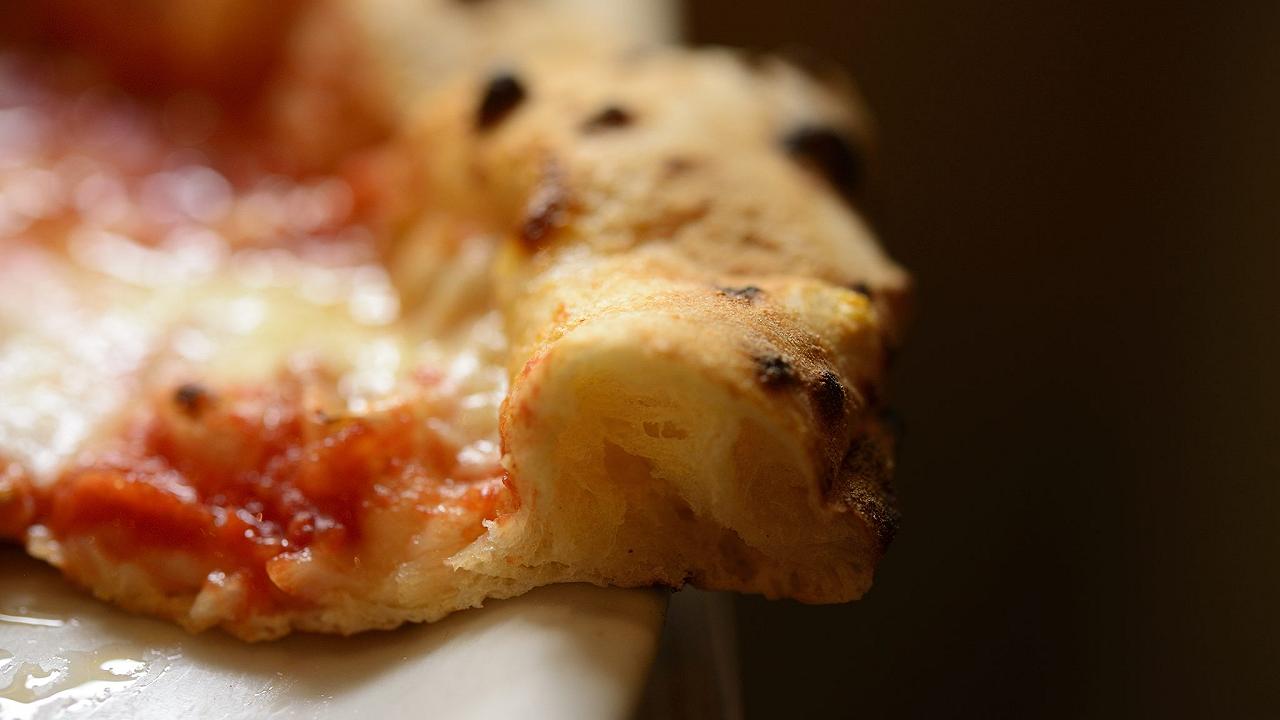 50 Kalò di Ciro Salvo a Napoli, recensione: la miglior pizza in città?