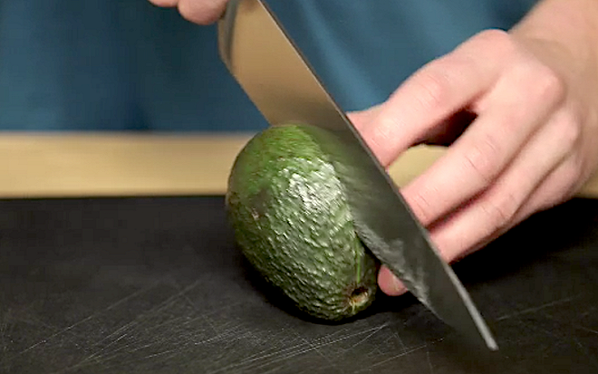 tagliare avocado 