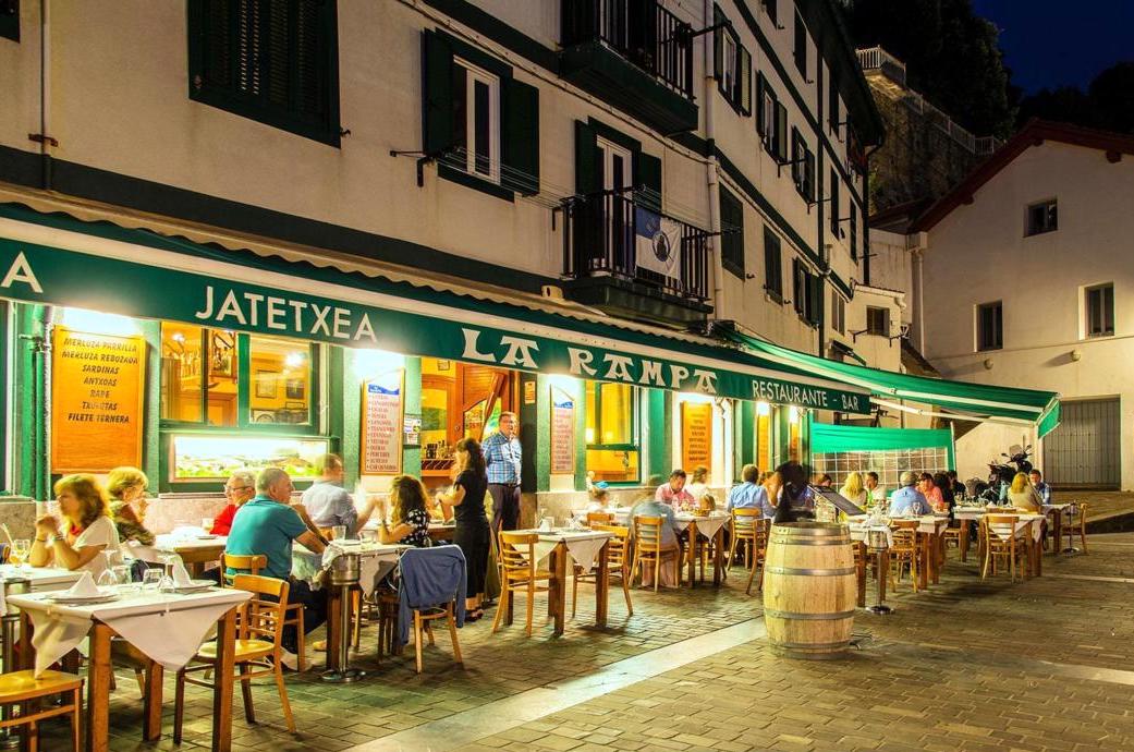 Spagna: allargato l’uso del Green Pass per entrare in bar e ristoranti