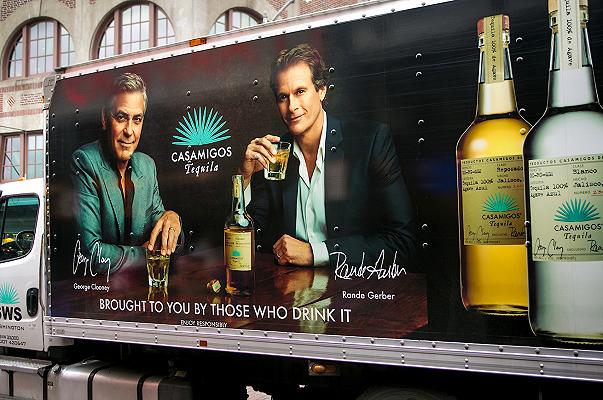 E’ iniziata per caso la storia della tequila di George Clooney, venduta per 1 miliardo di dollari
