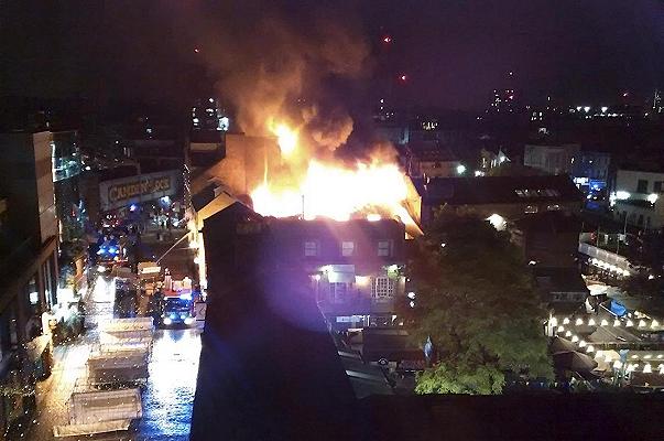 Cos’è il Camden Market di Londra danneggiato stanotte da un incendio