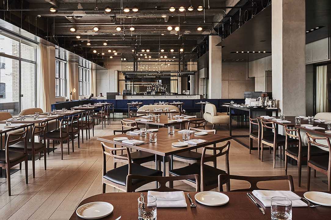 New York: i ristoranti possono aprire fino alle 23, posticipato il coprifuoco