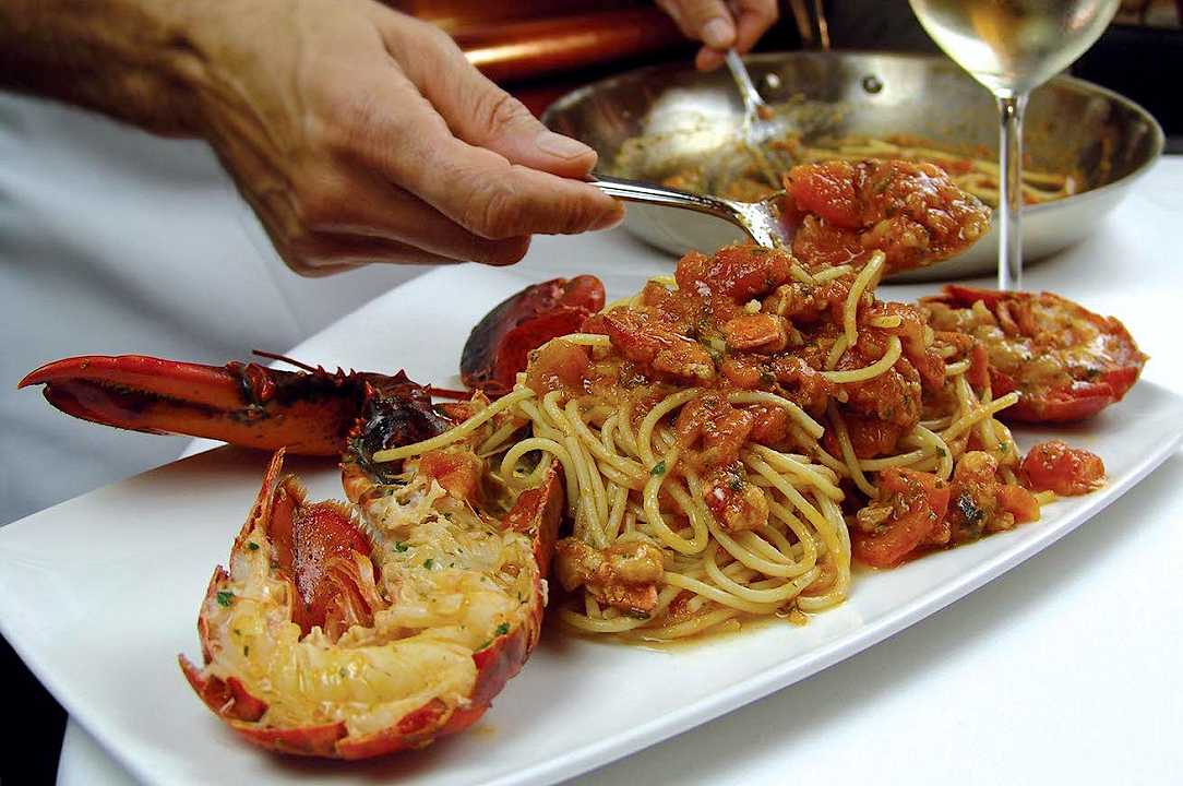 Venezia: record italiano per gli spaghetti all’aragosta – 120 euro