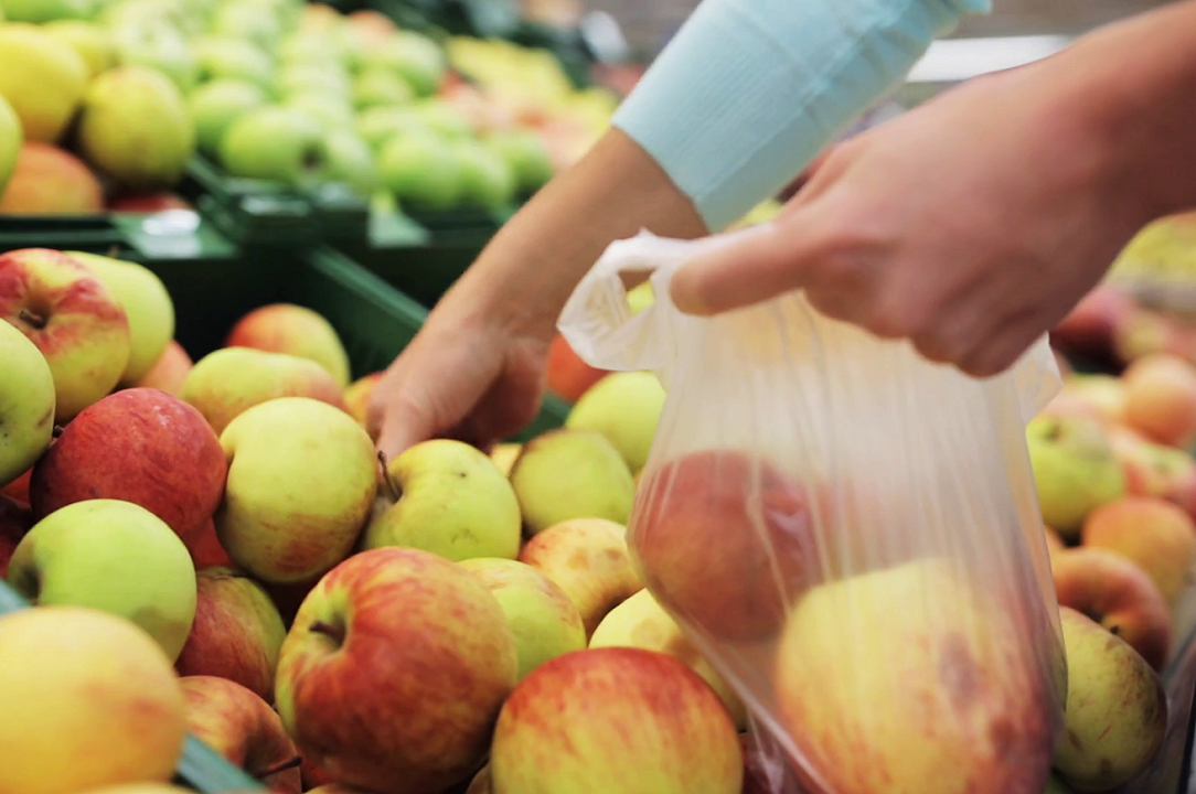Regno Unito, alcuni supermercati venderanno la frutta e la verdura danneggiate dalle siccità