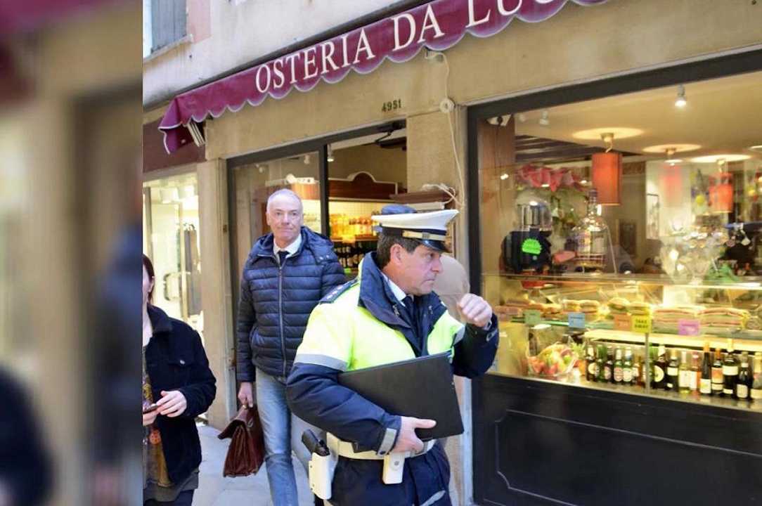 Osteria da Luca a Venezia: proprietario italiano, affittuario cinese, gestore egiziano