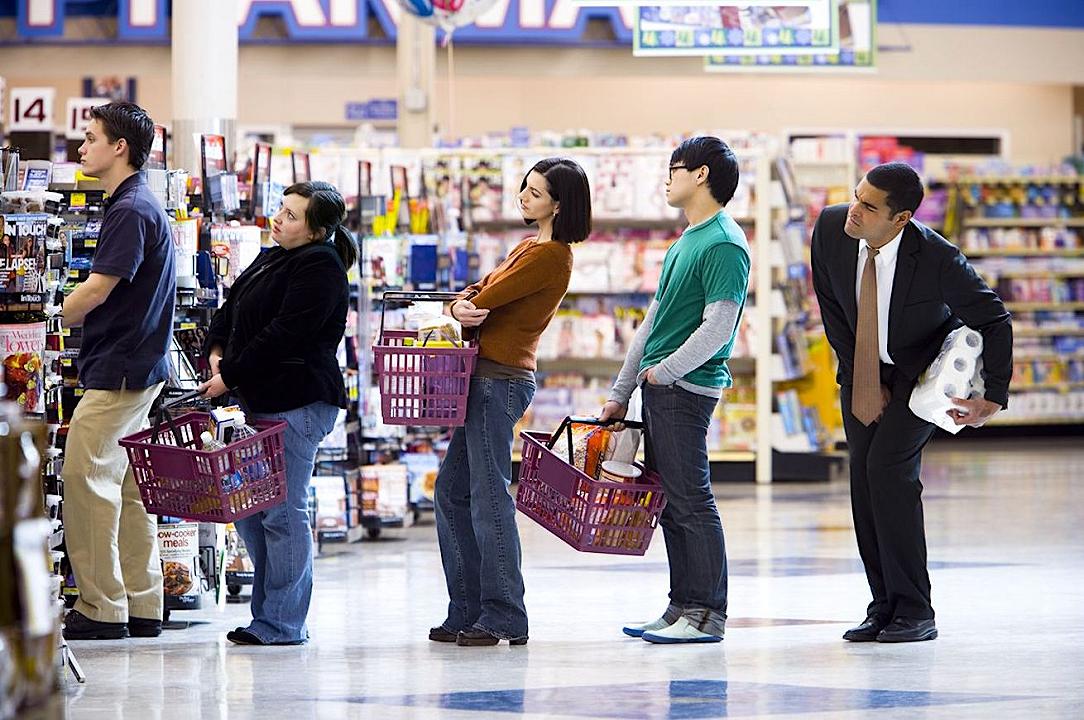 Supermercati: Esselunga e Novacoop riservano una coda agli operatori sanitari
