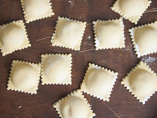 Panna sui ravioli o sugo tradizionale? A Mondovì la lite per il condimento finisce a coltellate