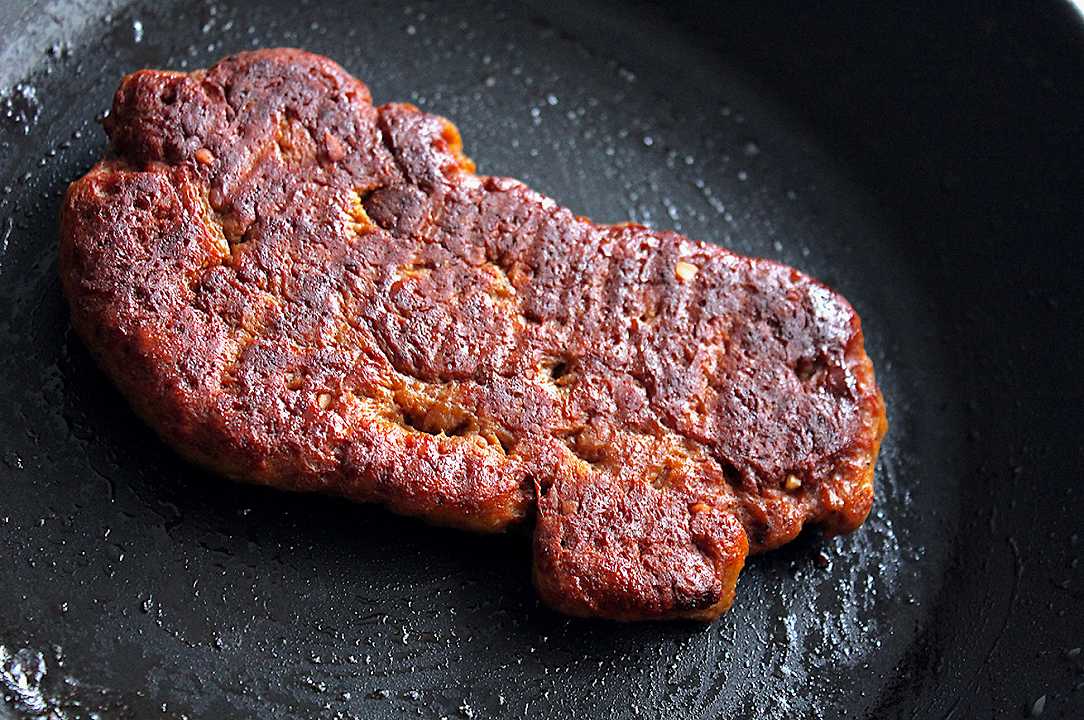 La Francia vieta parole come “bistecca” o “ragù” per descrivere cibi vegetariani