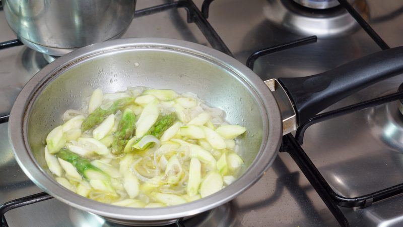 frullare asparagi per il risotto