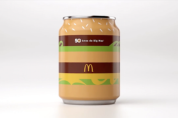 La lattina di Coca Cola per i 50 anni del Big Mac