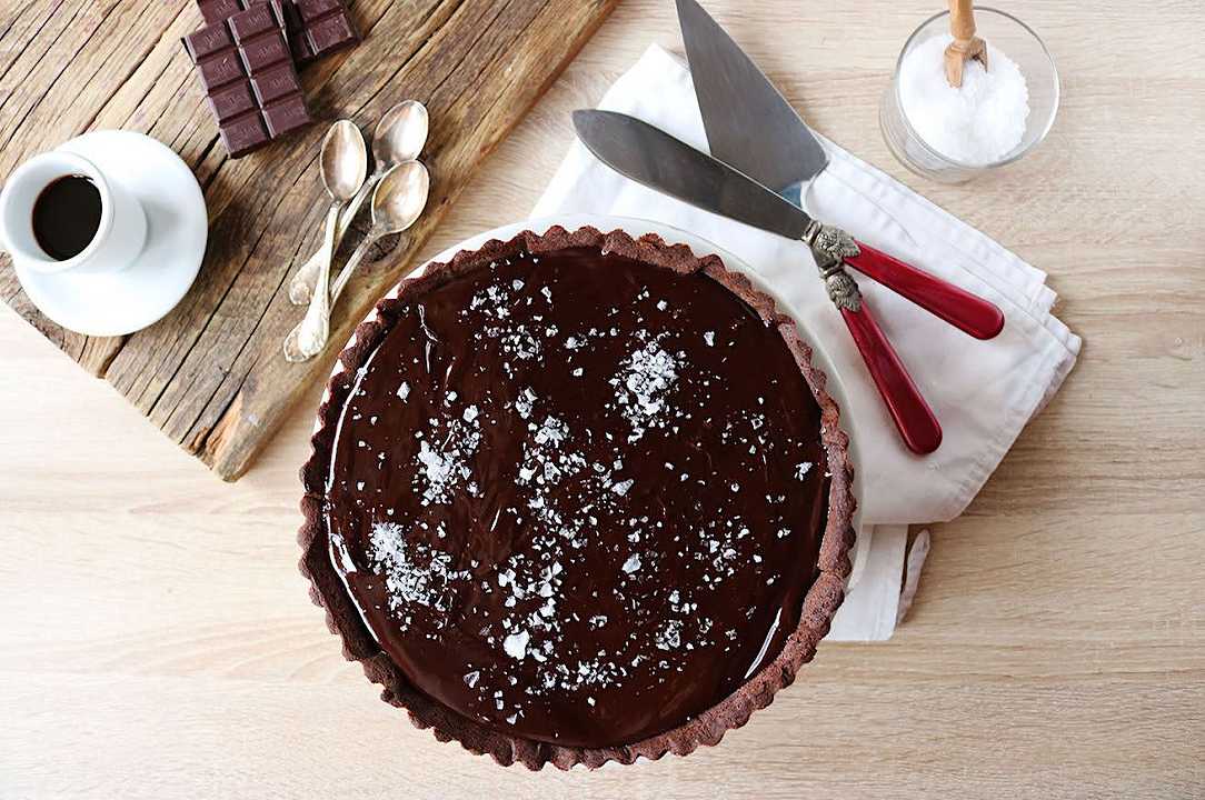 Crostata cioccolato e caramello: tutti i dolci che vale la pena preparare