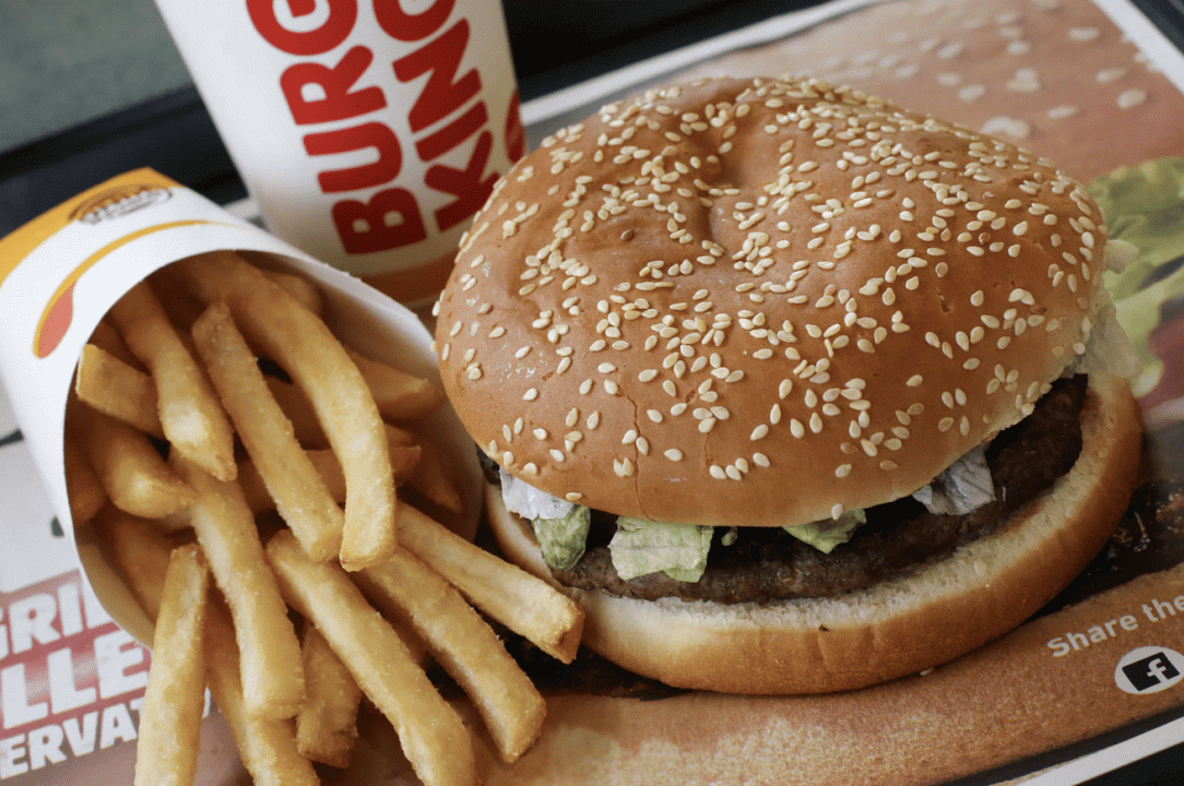 Burger King: fatti mettere incinta da una star dei Mondiali, avrai hamburger a vita