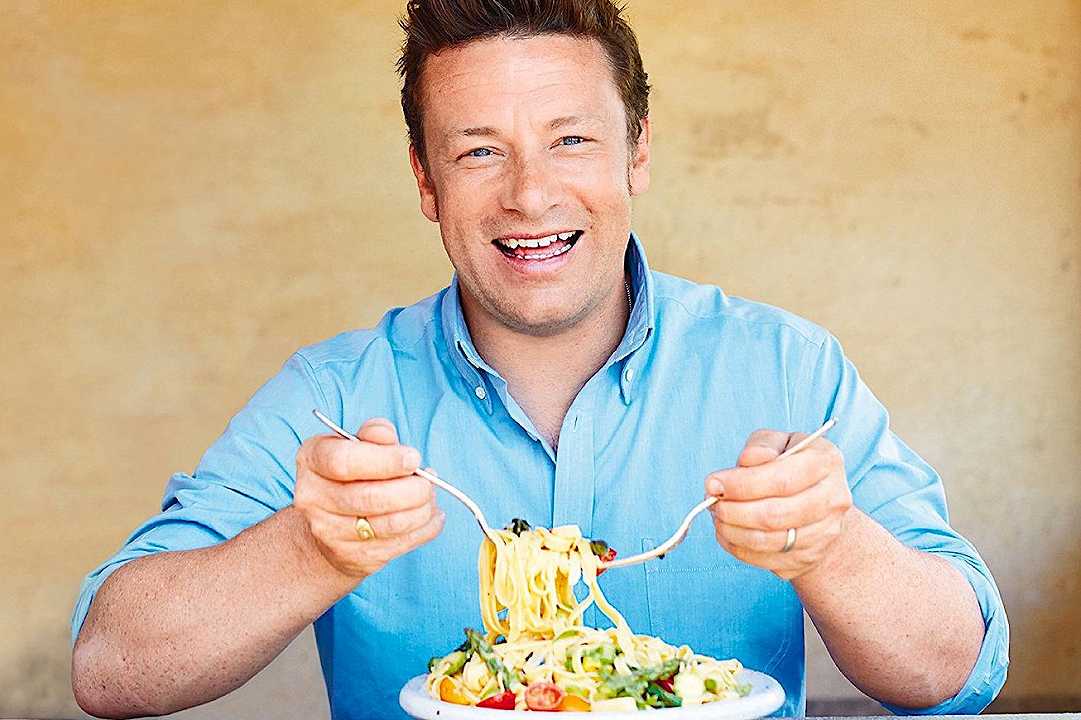Jamie Oliver cucina l’Italia, ma è Italia quella nel piatto? Il buonappetito
