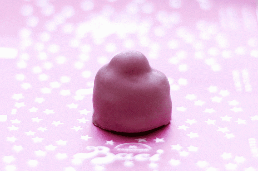 Il bacio Perugina è un apostrofo rosa… anzi no, è proprio rosa