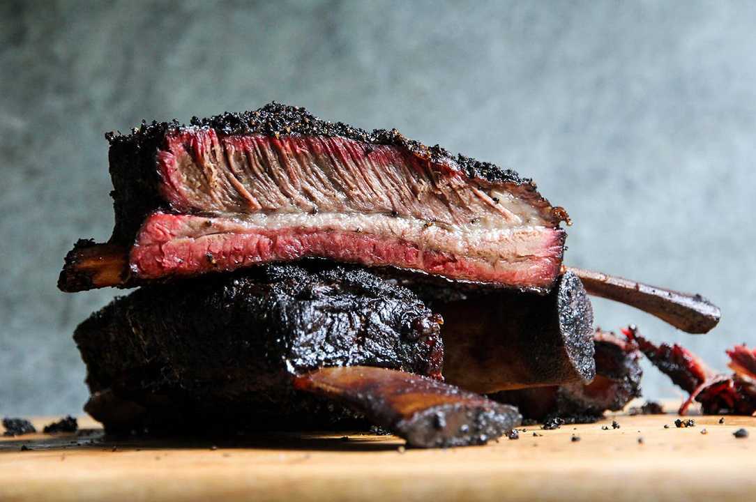 Tipi di carne per grigliata: quali tagli scegliere per griglia (e barbecue)