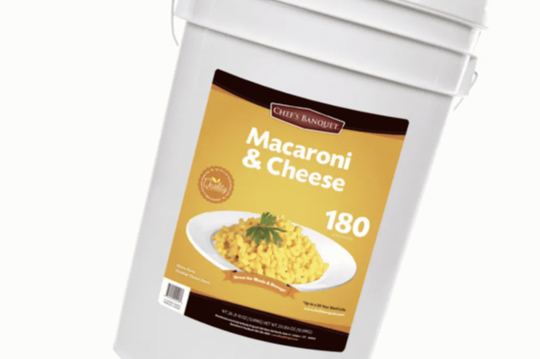 Perché un secchio da 12 chili di maccheroni al formaggio che scade tra 20 anni ha successo?