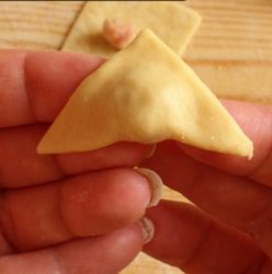 impasto ripiegato a triangolini