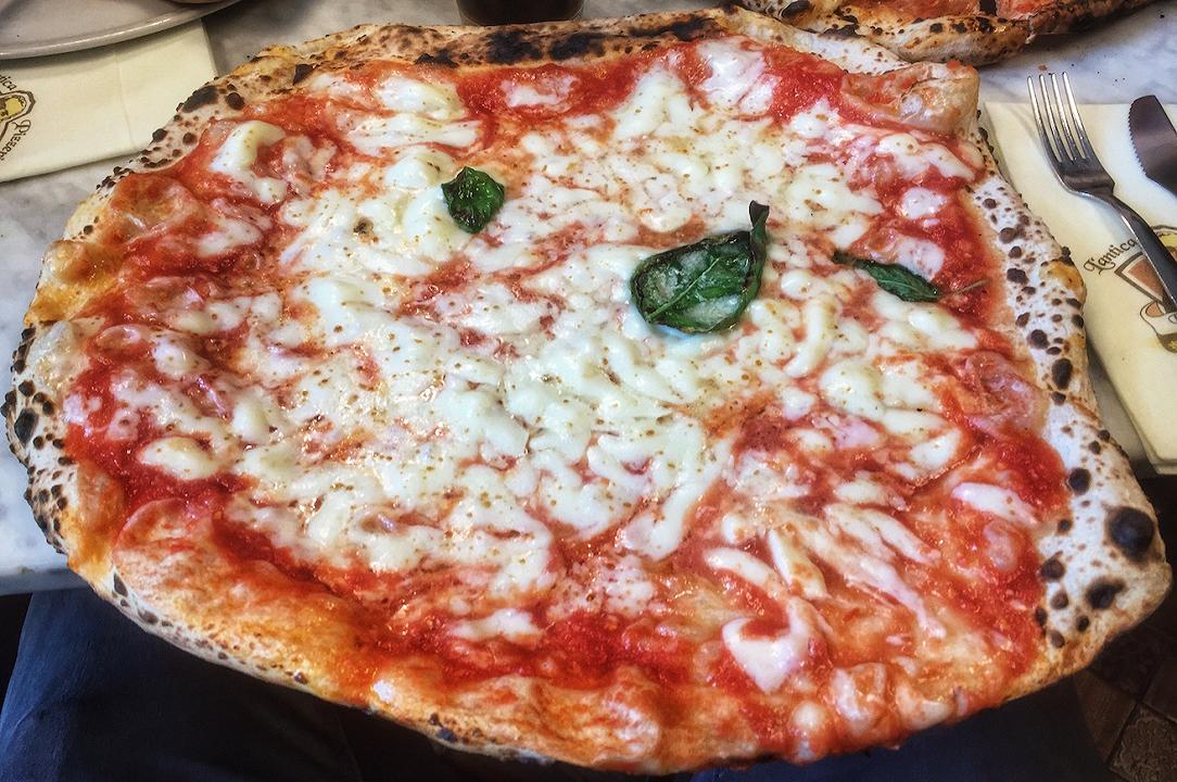 Antica Pizzeria da Michele riapre a Milano dopo l’interdittiva antimafia