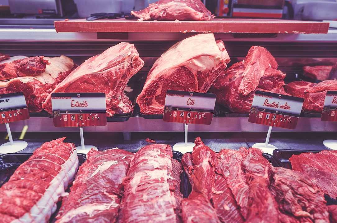Carni rosse: anche un consumo moderato aumenta il rischio di cancro