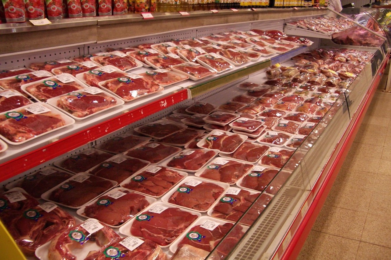 carne rossa supermercato plastica confezionata
