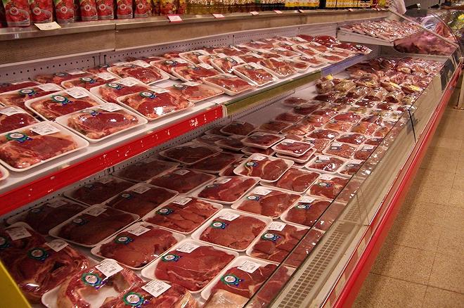 carne rossa supermercato plastica confezionata