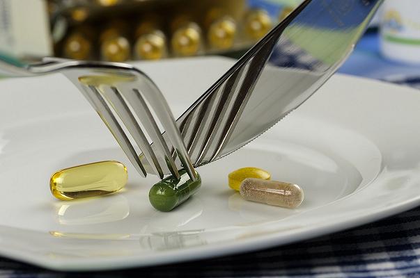 Dieta equilibrata: vitamine e integratori fanno danni, fate attenzione