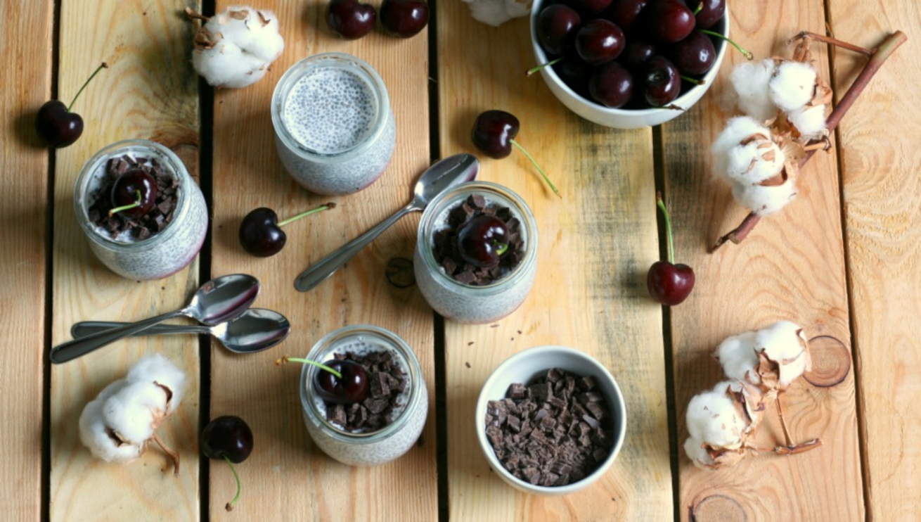 chia-pudding-ciliegie-e-cioccolato-fondente