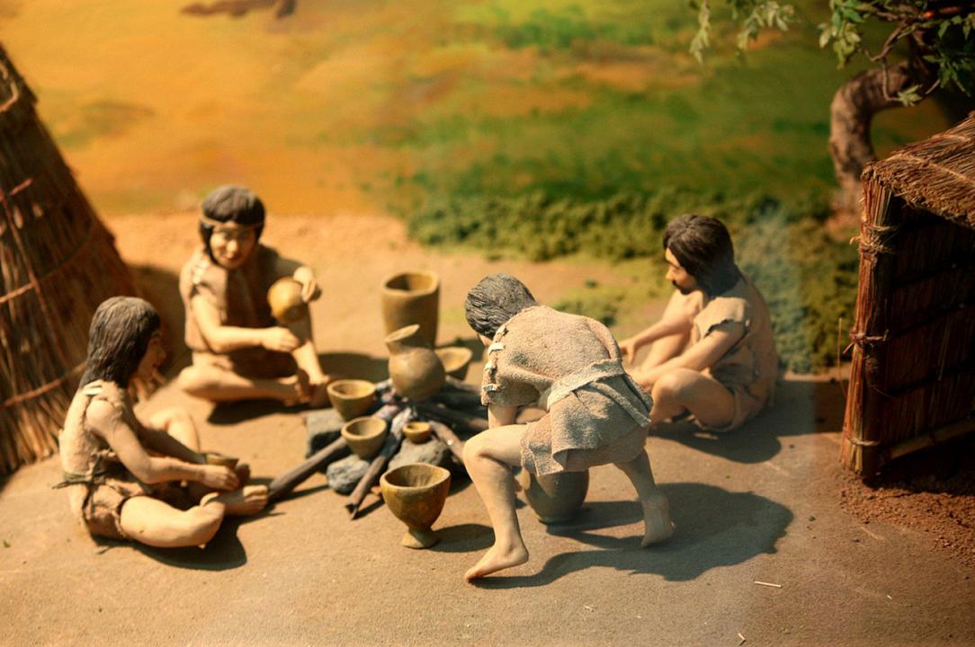 Cuoco lascia il lavoro per diventare un uomo di Neanderthal