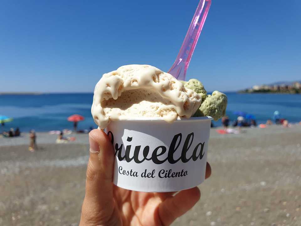 Gelateria Crivella a Sapri: com’è il gelato artigianale sul mare più pulito d’Italia