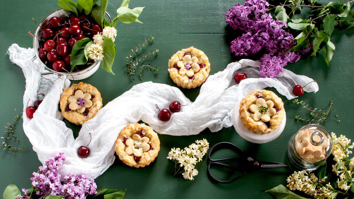 Crostatine frangipane alle ciliegie