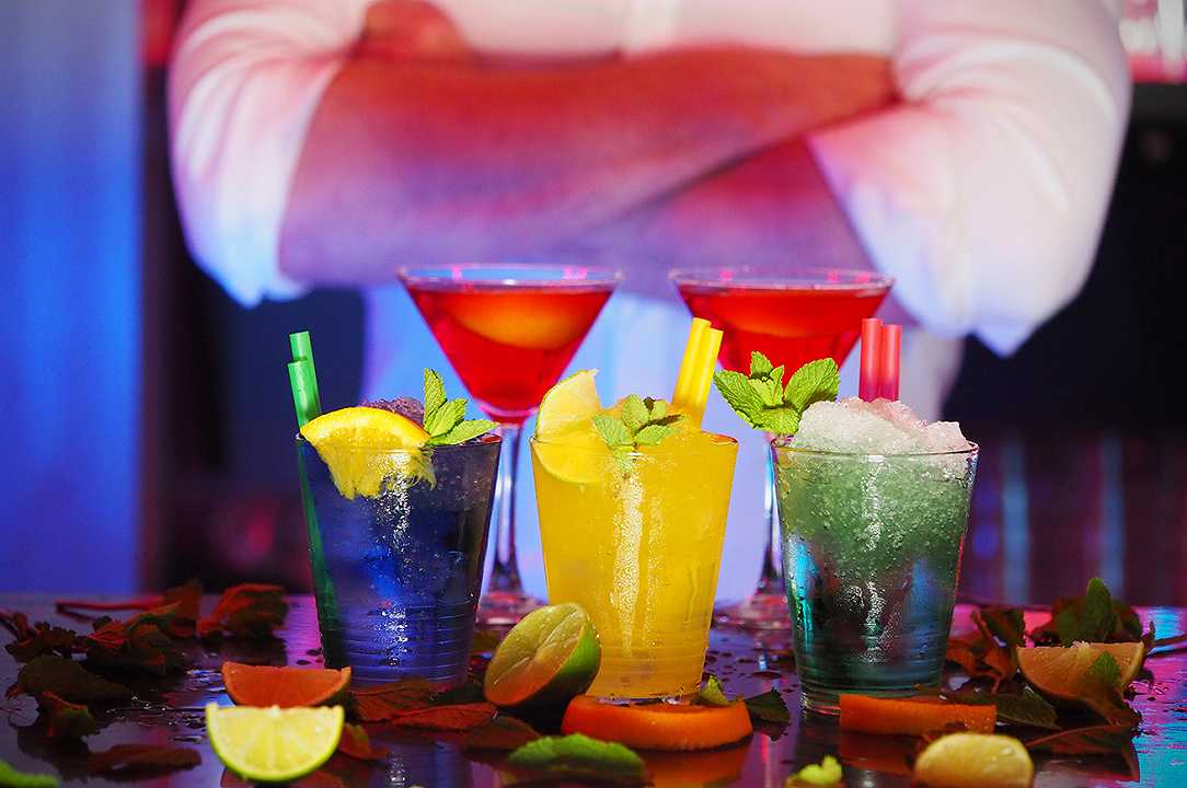Cocktail: le migliori app per esercitarsi con la mixology
