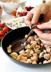 cozze sgusciate in padella