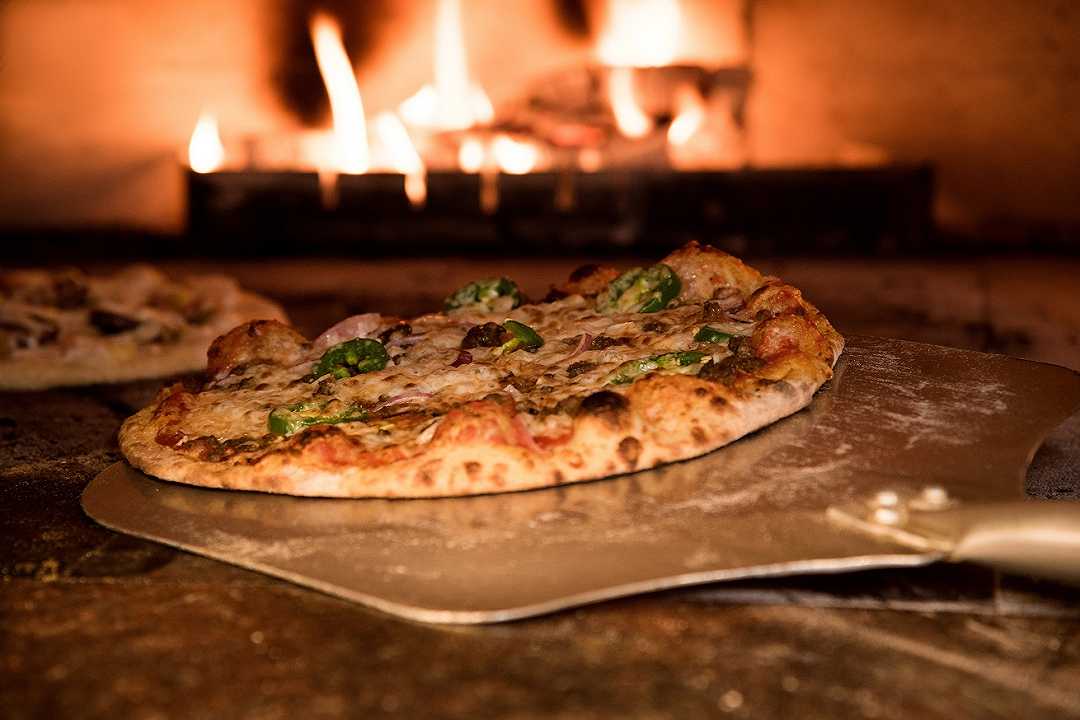 Pizza alla menta: l’idea nasce al Bounty di Sanfront, Cuneo