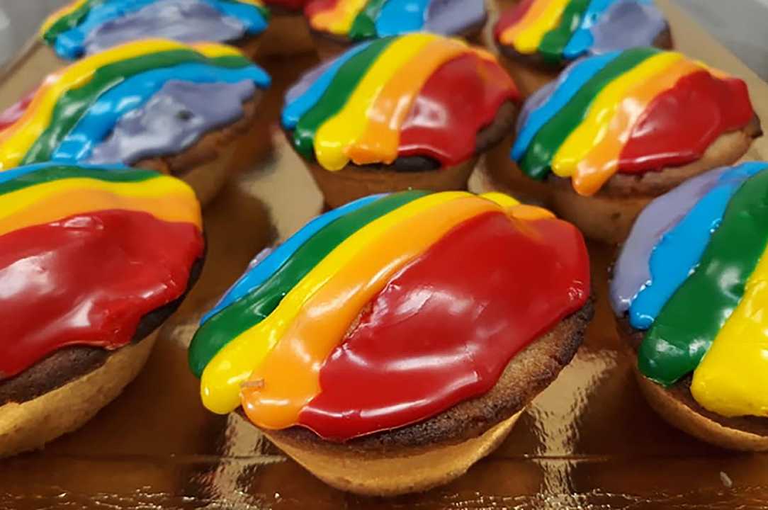 Pride: pasticciotto arcobaleno pugliese allo Stonewall di New York