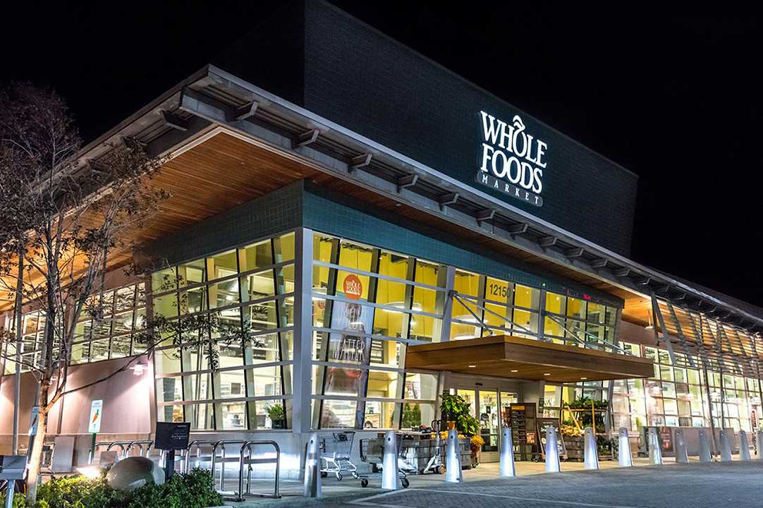 Whole Foods Market: la protesta contro la catena di supermercati finisce con 37 arresti