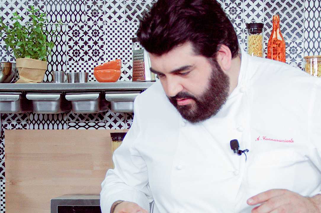 Chef Antonino Cannavacciuolo conteso tra Discovery e Endemol per la nuova trasmissione