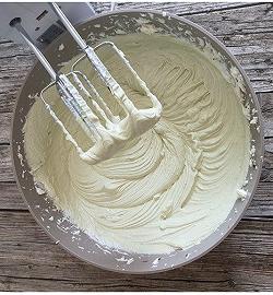 Preparazione crema della cheesecake
