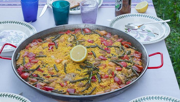 Paella Valenciana, la ricetta del piatto tipico della cucina spagnola