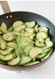 Preparazione zucchine