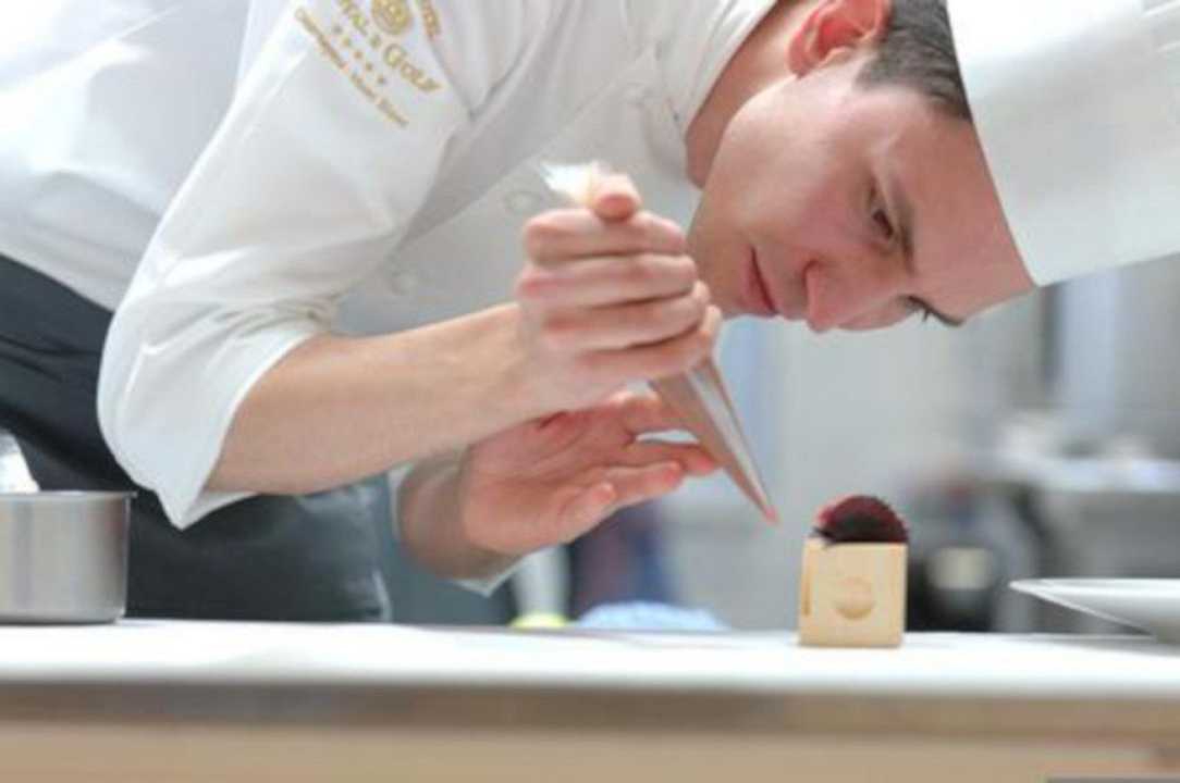 Paolo Griffa, chef stellato del Petit Royal, apre una pasticceria ad Aosta