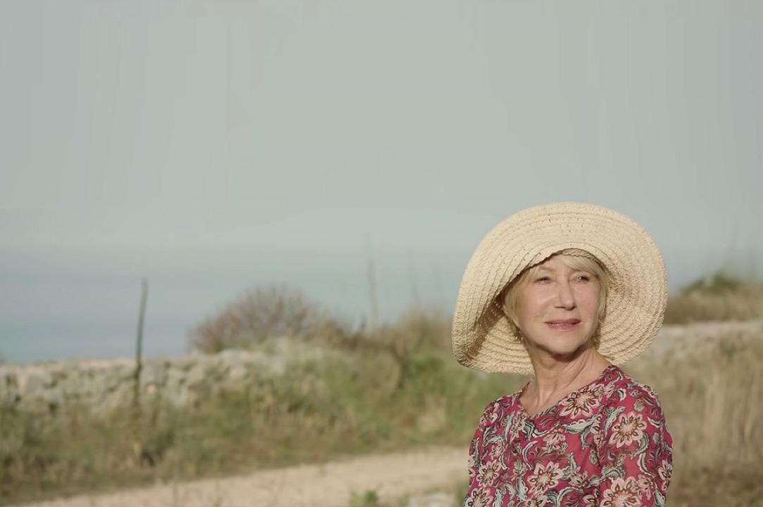 Puglia: Helen Mirren fa le orecchiette a Melissano