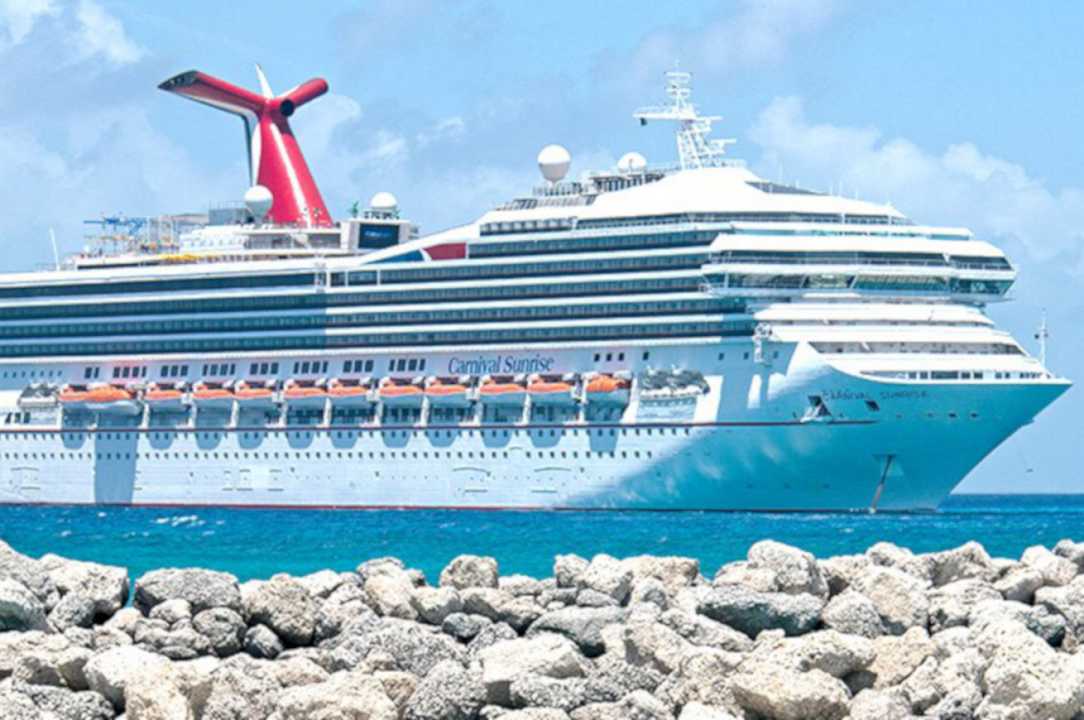 Carnival Cruise lancia il servizio di pizza a domicilio in crociera