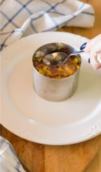 impiattamento tartare con coppapasta