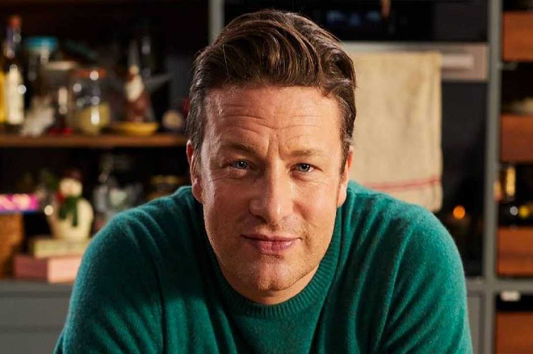 Jamie Oliver torna nel suo ex ristorante e scoppia in lacrime